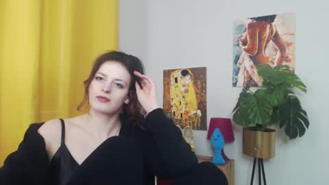 Nadine online show from February 2025 10:07:01 AM