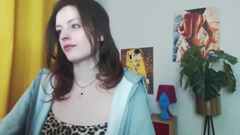 Nadine online show from February 2025 06:22:01 AM