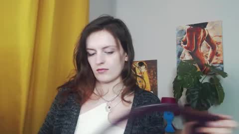 Nadine online show from February 2025 10:09:01 AM