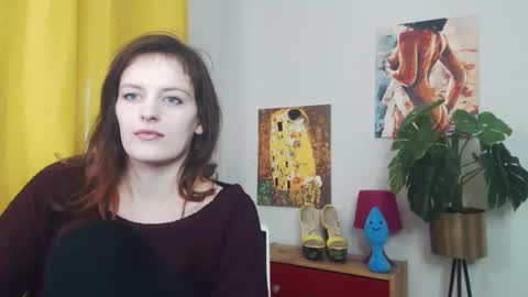 Nadine online show from March 2025 09:29:01 AM