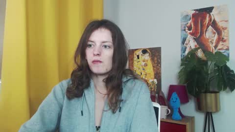 Nadine online show from September 2025 04:47:01 AM