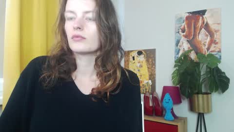 Nadine online show from September 2025 05:10:02 AM