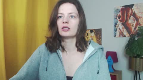 Nadine online show from October 2025 04:46:02 AM