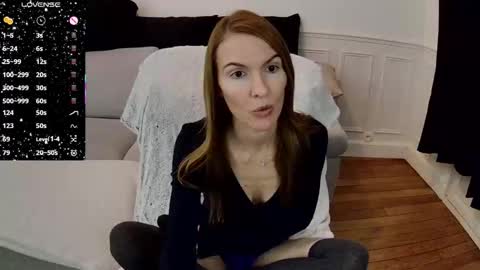 Snapshot of fanny_posy chatting on December 2025 12:48:01 AM Fanny online show from December 2025 12:48:01 AM