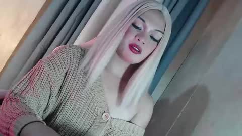 DANIELLA - DONT FORGET TO GIVE ME A THUMBSU UP online show from March 2026 10:28:01 PM