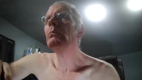 Snapshot of fantasyresort chatting on November 2025 04:32:02 AM fantasyresort online show from November 2025 04:32:02 AM