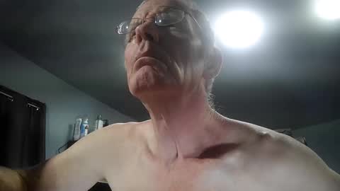 Snapshot of fantasyresort chatting on November 2025 04:29:02 AM fantasyresort online show from November 2025 04:29:02 AM