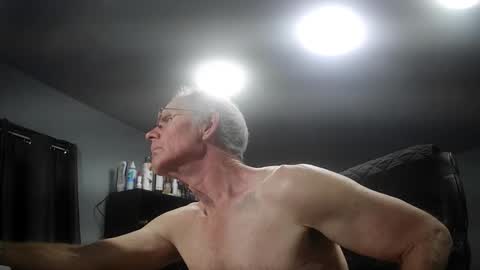 Snapshot of fantasyresort chatting on December 2025 04:06:01 AM fantasyresort online show from December 2025 04:06:01 AM