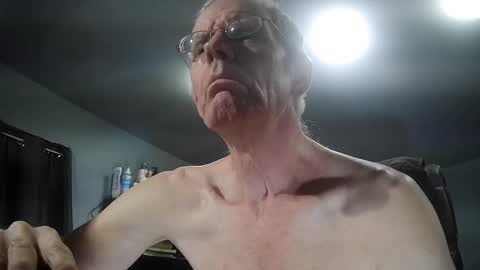 Snapshot of fantasyresort chatting on December 2025 04:07:01 AM fantasyresort online show from December 2025 04:07:01 AM