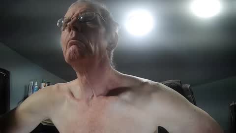 Snapshot of fantasyresort chatting on December 2025 04:09:01 AM fantasyresort online show from December 2025 04:09:01 AM