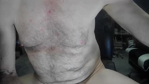 Snapshot of fantasyresort chatting on December 2025 04:52:01 AM fantasyresort online show from December 2025 04:52:01 AM