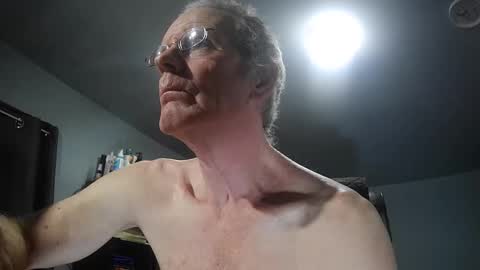 Snapshot of fantasyresort chatting on December 2025 04:10:02 AM fantasyresort online show from December 2025 04:10:02 AM