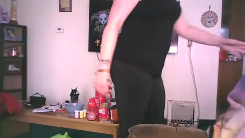 Snapshot of fapqueenc17 chatting on December 2024 05:32:01 PM Scarlett online show from December 2024 05:32:01 PM