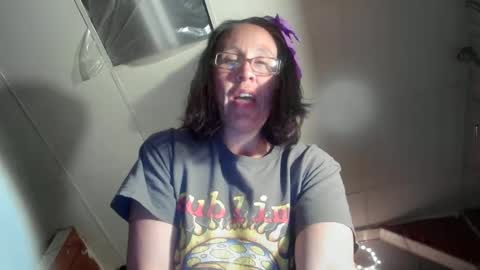 Snapshot of fapqueenc17 chatting on September 2025 06:03:01 AM Scarlett online show from September 2025 06:03:01 AM