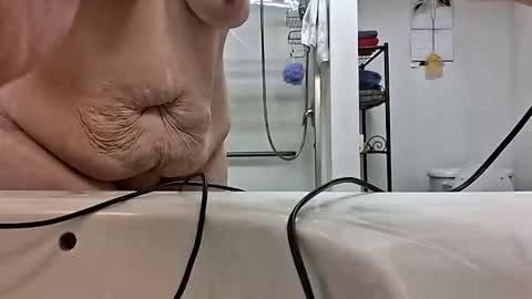 Snapshot of fapqueenc17 chatting on November 2025 05:45:01 PM Scarlett online show from November 2025 05:45:01 PM