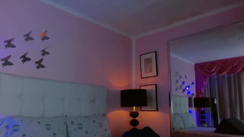 Farah online show from December 2024 11:06:02 AM