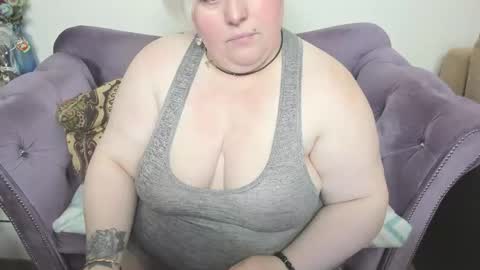 fashiona online show from December 2025 09:52:02 PM