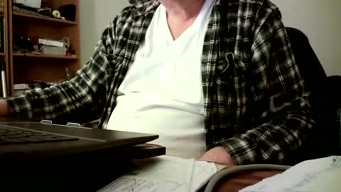 Snapshot of fatbellyitalian3 chatting on December 2025 12:22:01 PM fatbellyitalian3 online show from December 2025 12:22:01 PM