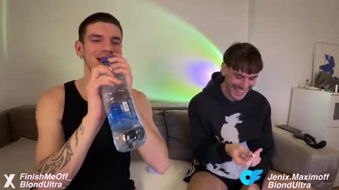 Jenix Maximoff   online show from March 2025 10:05:02 PM