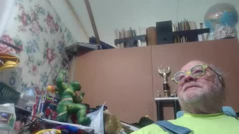 Fred. online show from May 2026 09:22:02 PM