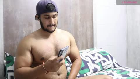 fatherfly001 online show from April 2026 08:48:02 PM