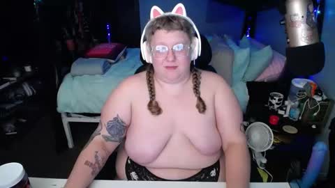 Snapshot of fatveronica chatting on February 2025 11:38:02 AM FatVeronica online show from February 2025 11:38:02 AM