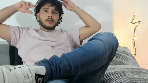 favid95 online show from January 2025 05:03:01 AM