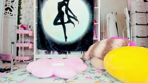 fawnmoonx online show from February 2025 07:37:01 AM