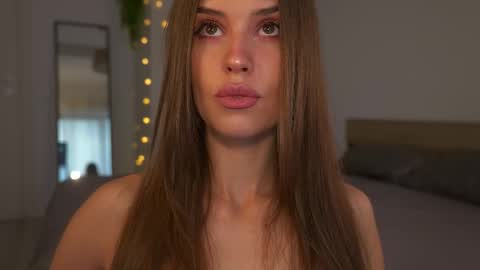 Snapshot of fazeyj chatting on October 2025 06:25:01 AM FazeyJ online show from October 2025 06:25:01 AM