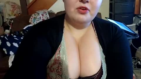 Snapshot of feastonme00 chatting on June 2026 06:18:01 AM feastonme00 online show from June 2026 06:18:01 AM
