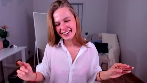 Snapshot of feel_our_vibe chatting on October 2025 06:45:01 AM Daniela online show from October 2025 06:45:01 AM