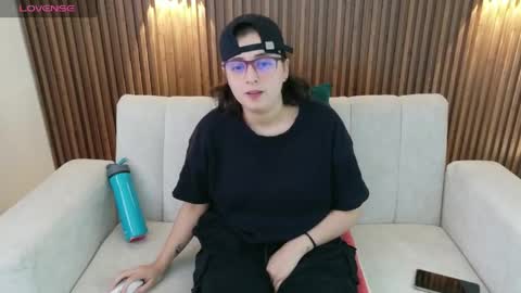 Snapshot of feelina_firesoul chatting on May 2026 07:54:02 PM Feelena online show from May 2026 07:54:02 PM