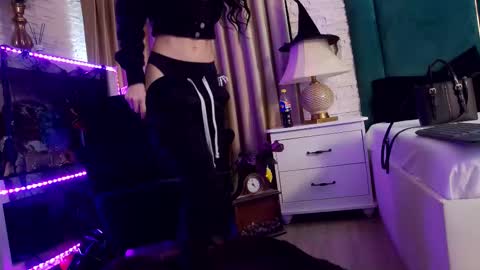 Snapshot of feetvibe chatting on November 2025 08:59:01 AM FeetVibe online show from November 2025 08:59:01 AM