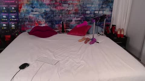 Felicia Hardon online show from September 2025 11:27:02 PM