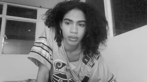 Snapshot of felinexoxo chatting on October 2025 10:05:02 AM FELINE online show from October 2025 10:05:02 AM