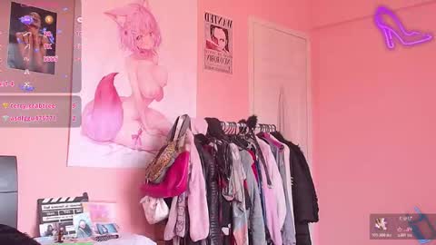 Snapshot of felinexoxo chatting on December 2025 06:03:01 PM FELINE online show from December 2025 06:03:01 PM