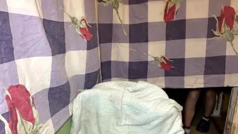 Lola online show from April 2026 09:04:02 PM