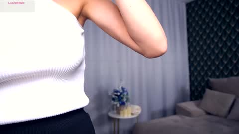 Hello im Nova online show from January 2026 04:26:01 AM