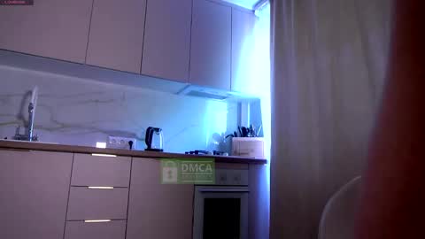 Hello im Nova online show from May 2026 10:50:03 PM