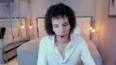 Snapshot of felix_haze chatting on June 2026 05:30:02 PM FELIPE online show from June 2026 05:30:02 PM