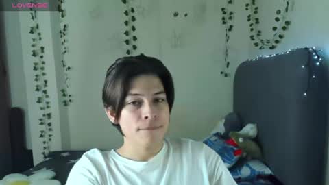 Snapshot of felix_leex chatting on December 2024 07:17:01 PM Felix leex online show from December 2024 07:17:01 PM