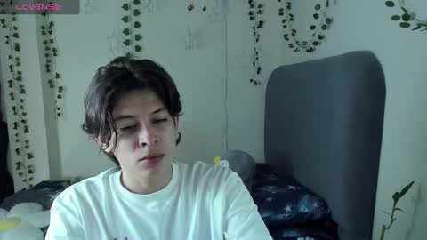 Snapshot of felix_leex chatting on January 2025 06:57:01 PM Felix leex online show from January 2025 06:57:01 PM