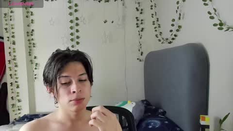 Snapshot of felix_leex chatting on January 2025 06:56:01 PM Felix leex online show from January 2025 06:56:01 PM