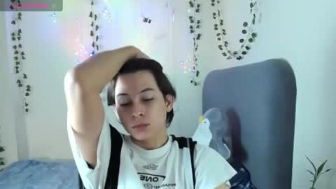 Snapshot of felix_leex chatting on February 2025 10:39:02 PM Felix leex online show from February 2025 10:39:02 PM