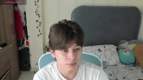 Snapshot of felix_leex chatting on June 2026 07:04:02 PM Felix leex online show from June 2026 07:04:02 PM