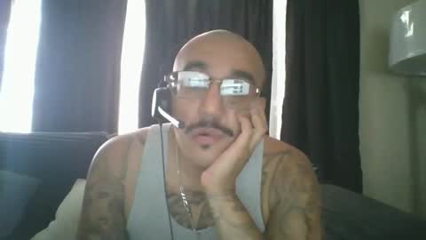 felixrlarios25 online show from May 2026 09:19:01 PM