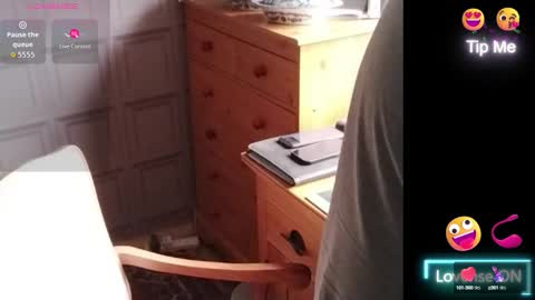 Adam online show from September 2025 08:03:02 AM