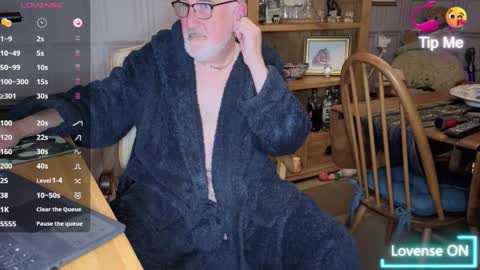 Adam online show from October 2025 08:00:02 PM