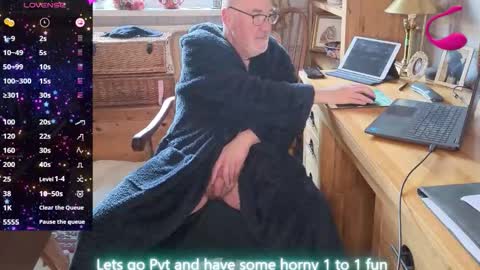 Snapshot of fellainsp8 chatting on March 2026 08:07:01 AM Adam online show from March 2026 08:07:01 AM