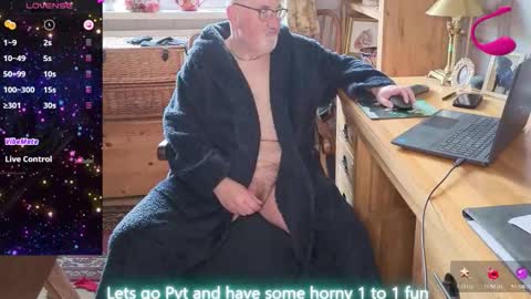 Snapshot of fellainsp8 chatting on March 2026 07:57:01 AM Adam online show from March 2026 07:57:01 AM